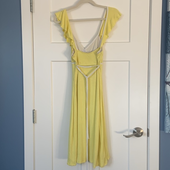 FOXY JEANS flirty yellow dress size medium fits small. - Picture 2 of 4